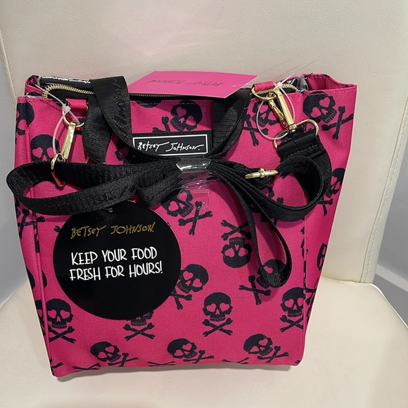 Betsey Johnson Pink/Black "Skull & Bones & Hearts Nylon Insulated Lunch Tote Bag - Picture 2 of 7